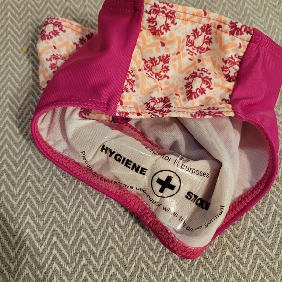 Aqua Et Sol Long Sleeve Rashguard 2 Piece Swimsuit UPF50 - Picture 6 of 8